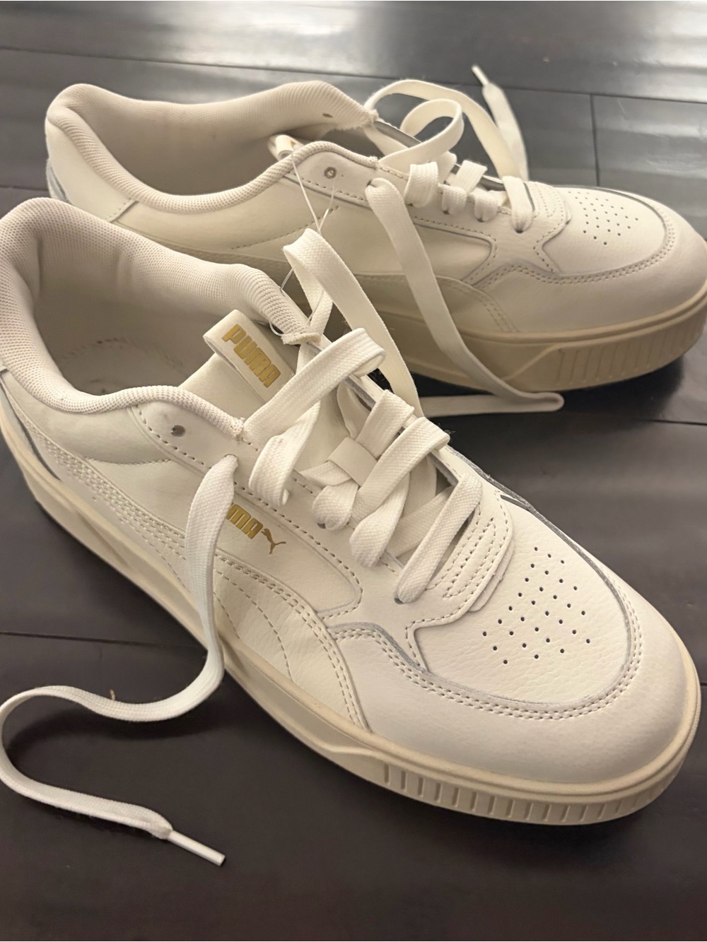 Puma White Sneakers Gold Logo